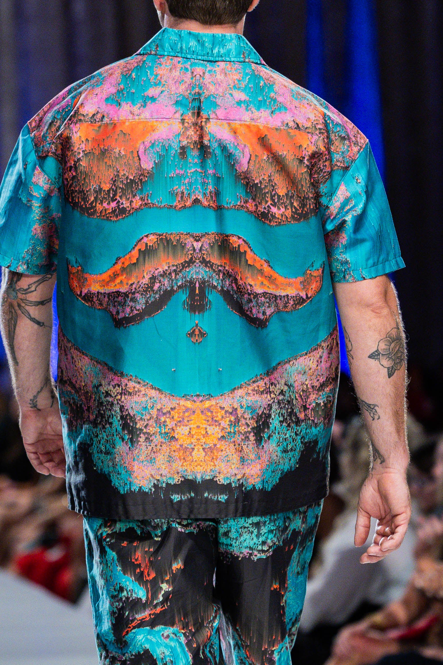 OILSPILL Collared Shirt & Shorts